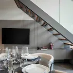 Angela - Luxury Loft Near Politecnico And Center * Turin